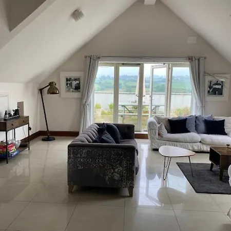 Luxury Idyllic View Setting With Hot Tub Nenagh